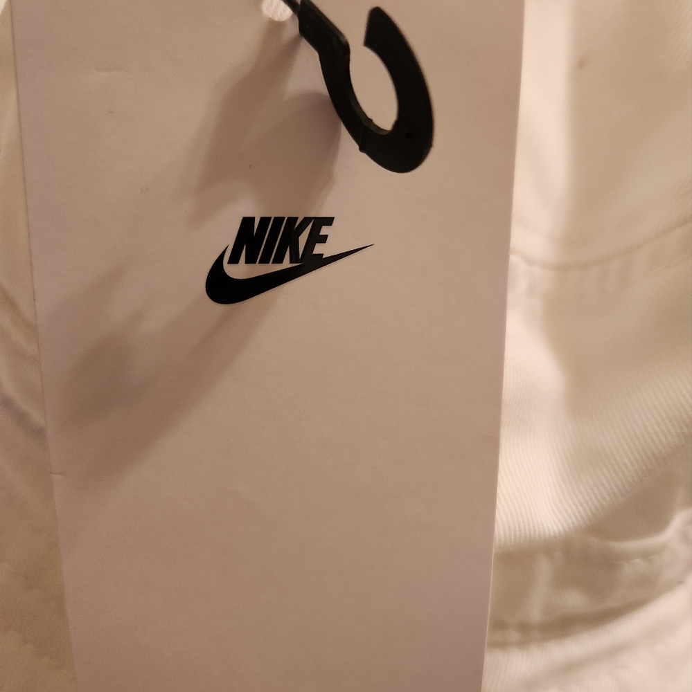 NWT Youth Nike Bucket Hat - Picture 2 of 7